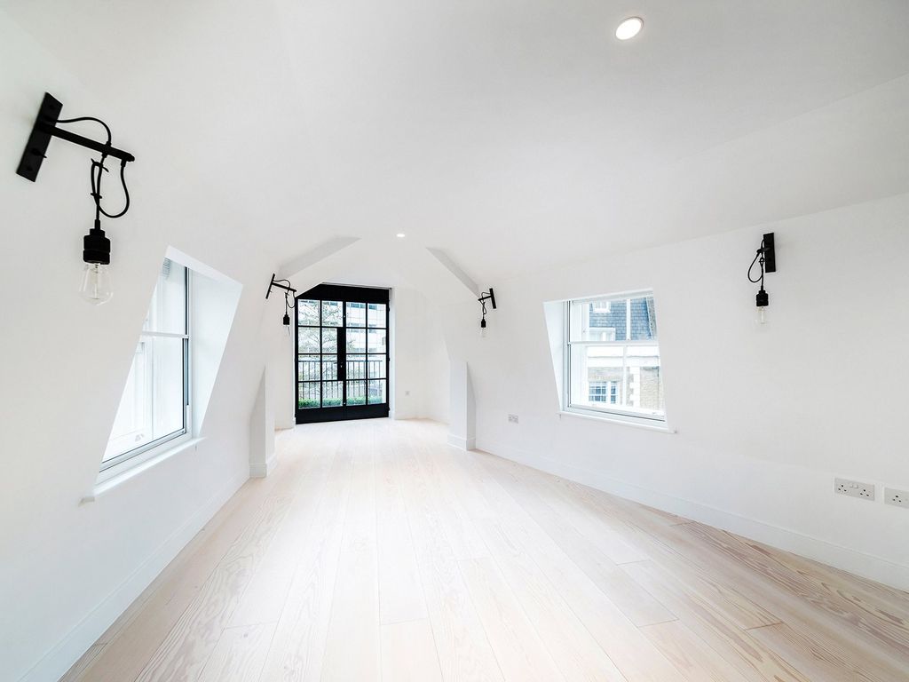 Property photo 1 of 13 Shelton Street