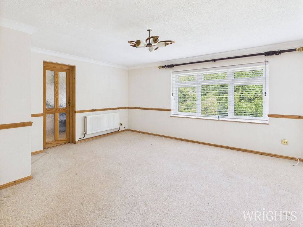 Property photo 2 of 12 Living Room