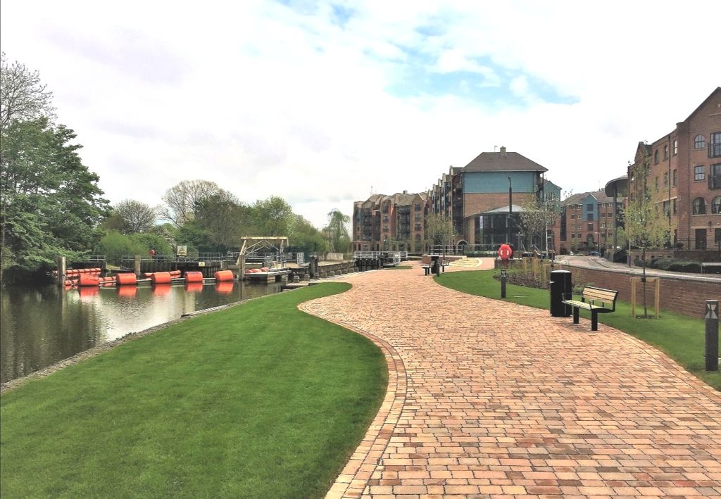 Property photo 2 of 11