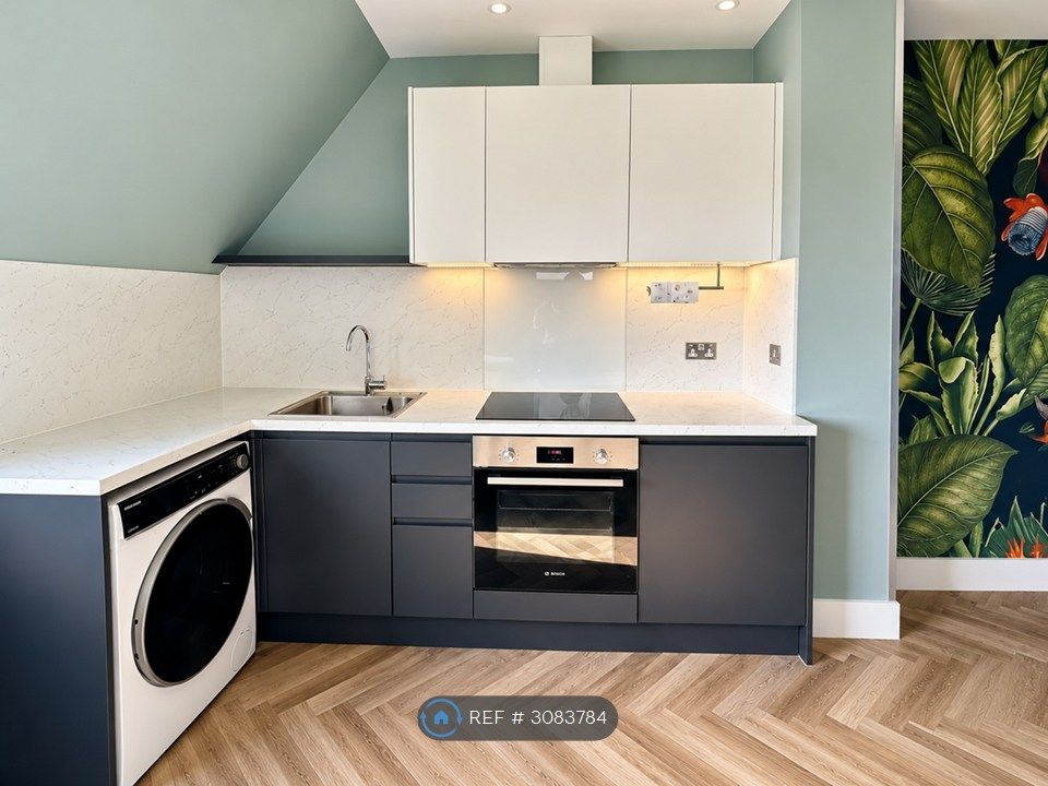 Property photo 3 of 6 Kitchen