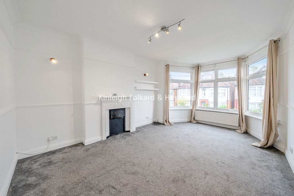 Property photo 2 of 19 Picture No. 02