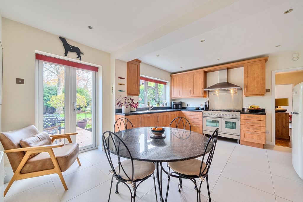Property photo 3 of 22 Kitchen