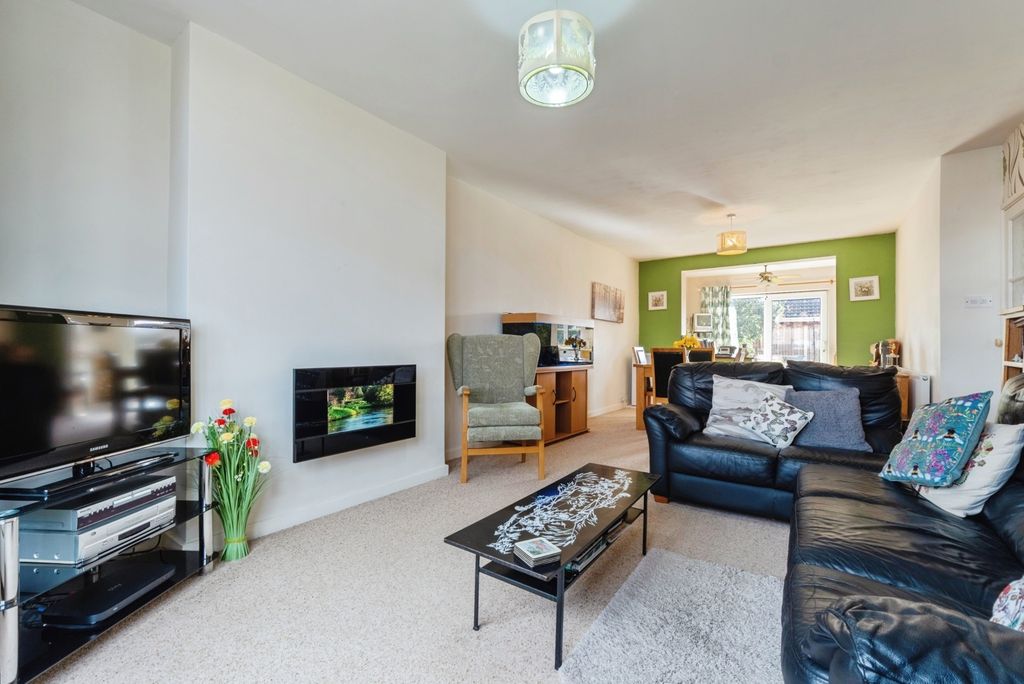 Property photo 3 of 16 Pbox-Img.Jpg