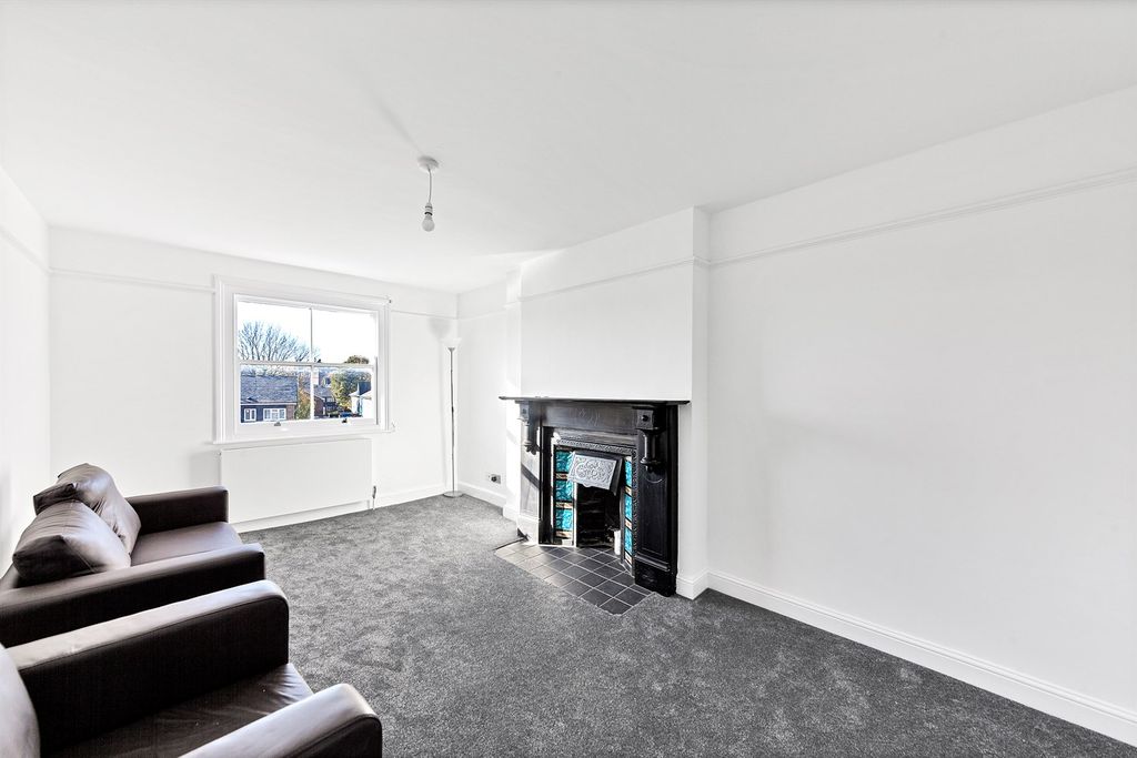 Property photo 1 of 6 (Main)