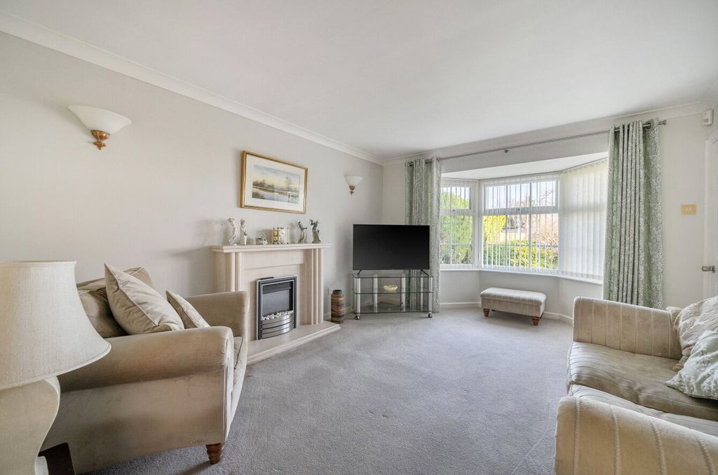 Property photo 2 of 17 1408800-15-699442...