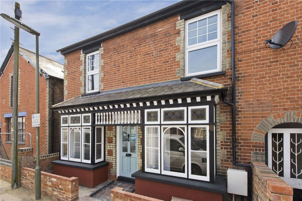 Property photo 1 of 12 External