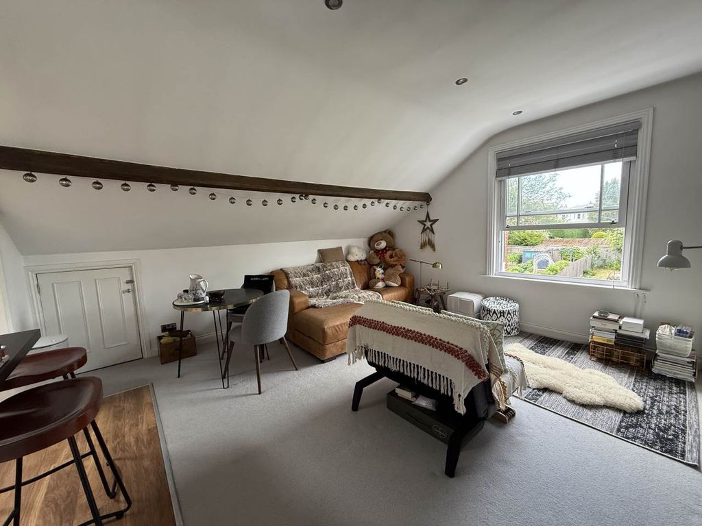 Property photo 2 of 11 Img_3512