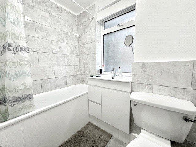 Property photo 1 of 9 Picture No. 14