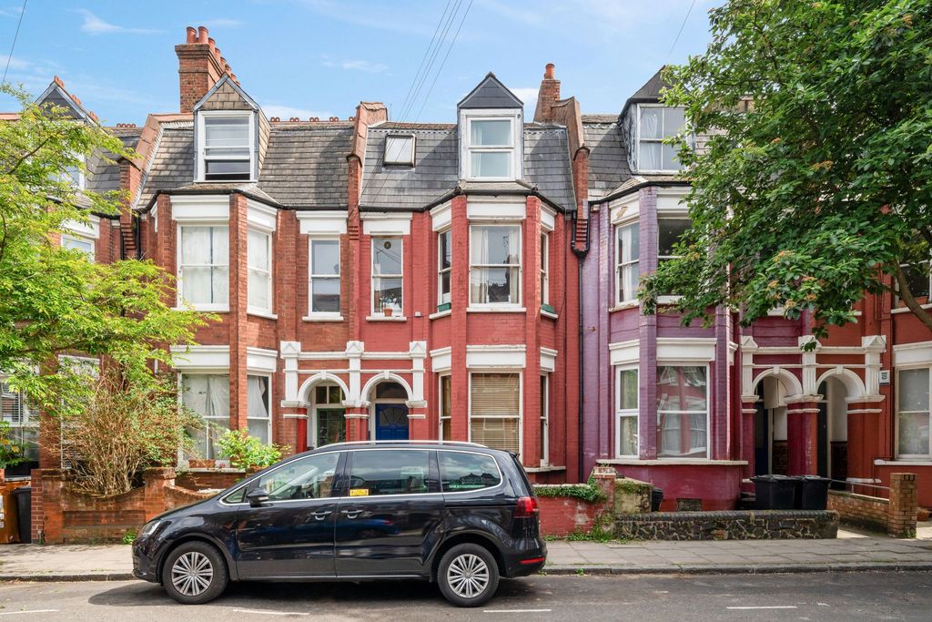 Property photo 2 of 12