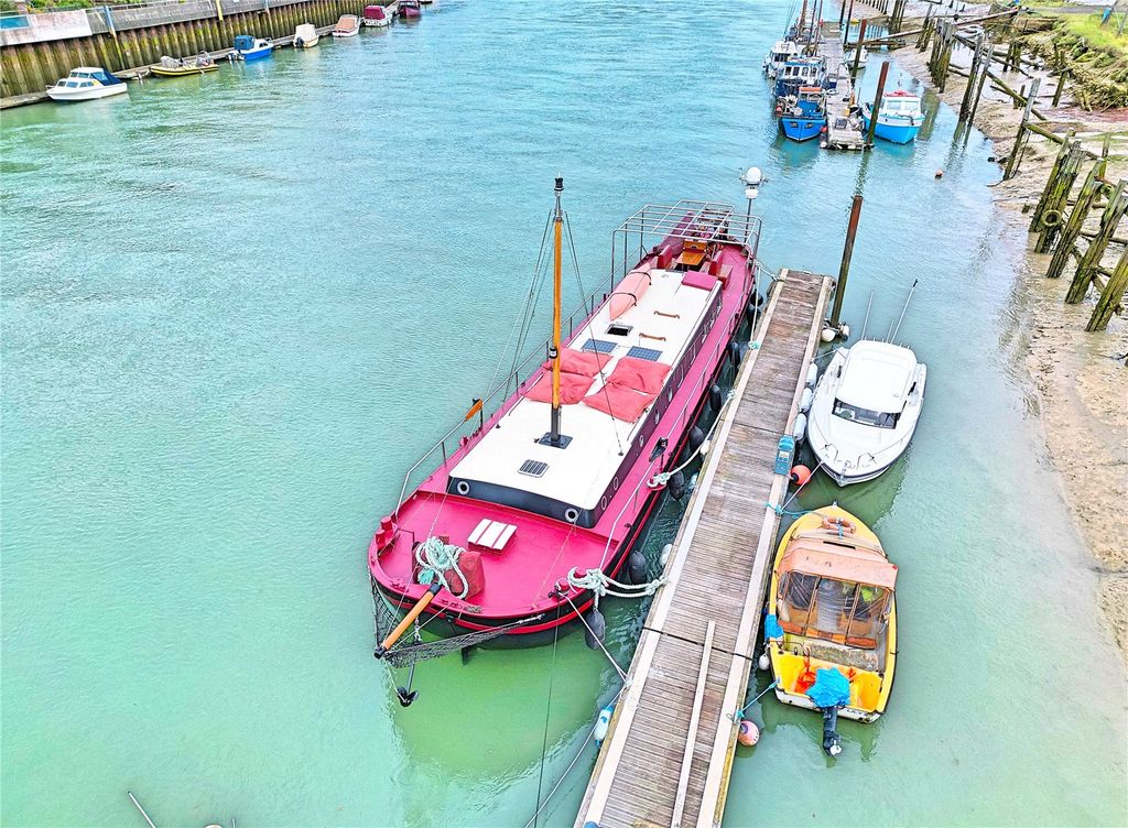 Additional image 7 of 1 bed property for saleArun Shipyard, Rope Walk, Littlehampton, West Sussex BN17