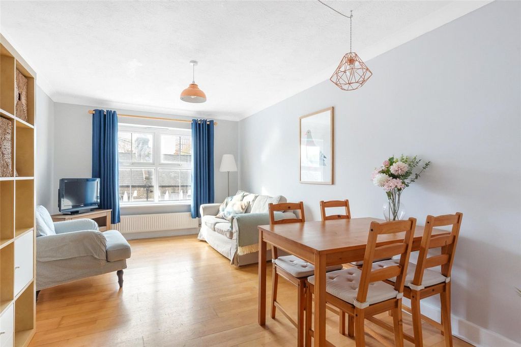 Property photo 2 of 13 Picture No. 25