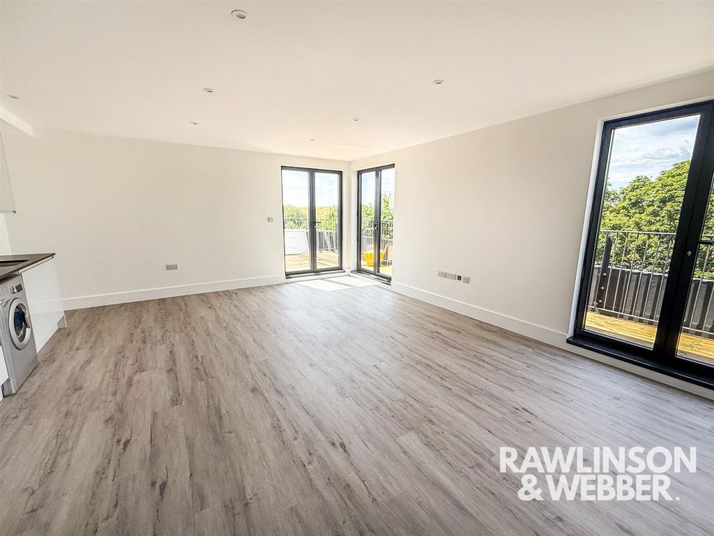 Property photo 3 of 10 Img_2964_1.Jpg
