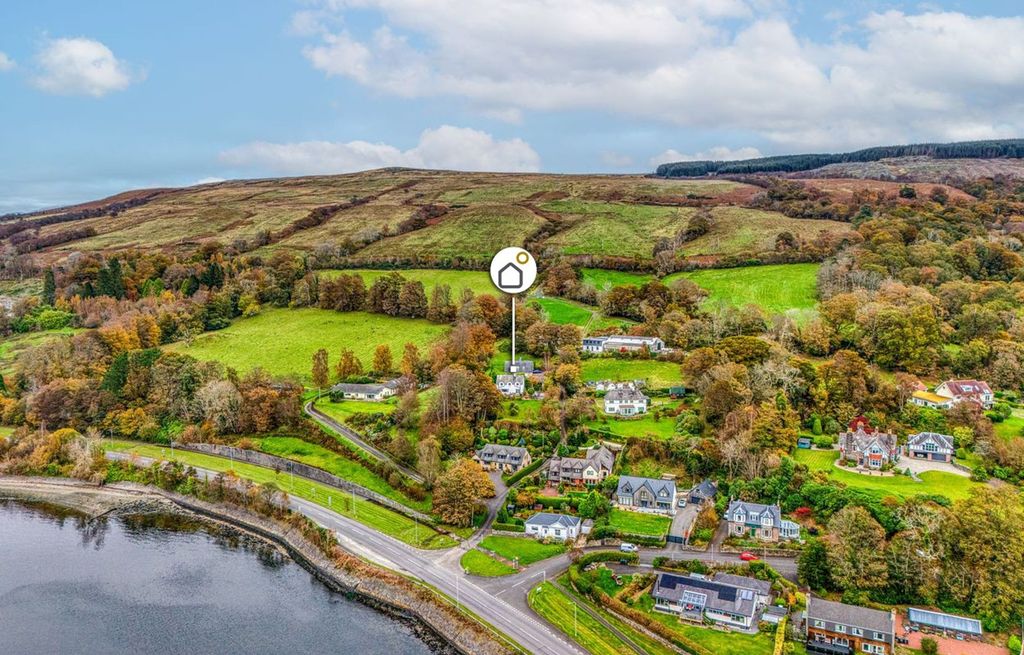 Property photo 3 of 36