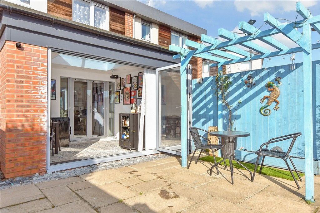 Property photo 1 of 11 External Lifestyle Photograph