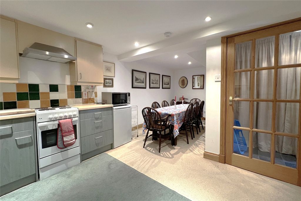 Property photo 3 of 9 Picture No. 15