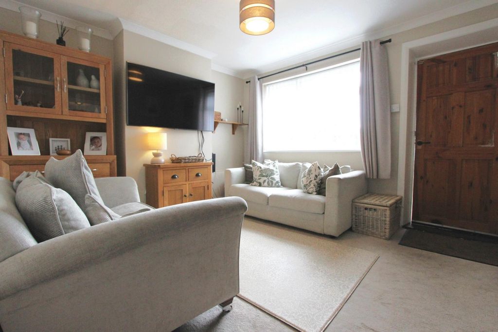 Property photo 2 of 11 Photo 12