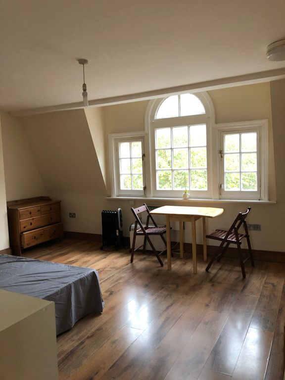 Property photo 1 of 3