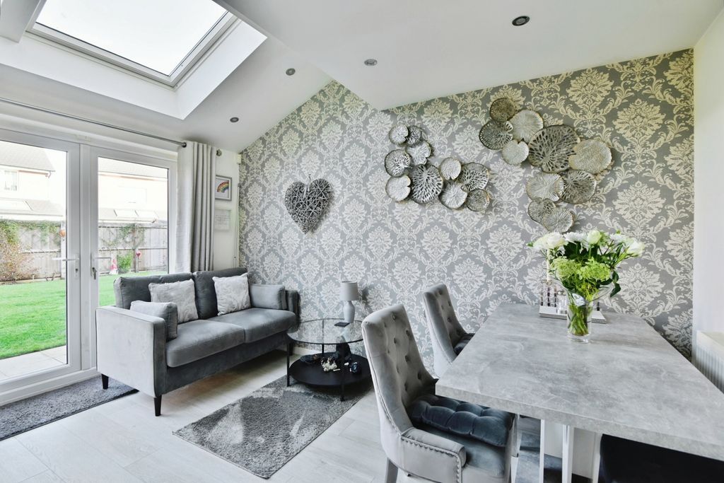 Property photo 3 of 22 Pbox-Img.Jpg