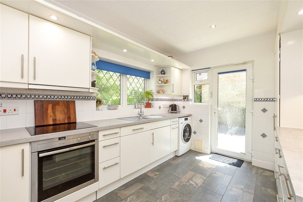 Property photo 2 of 27 Kitchen