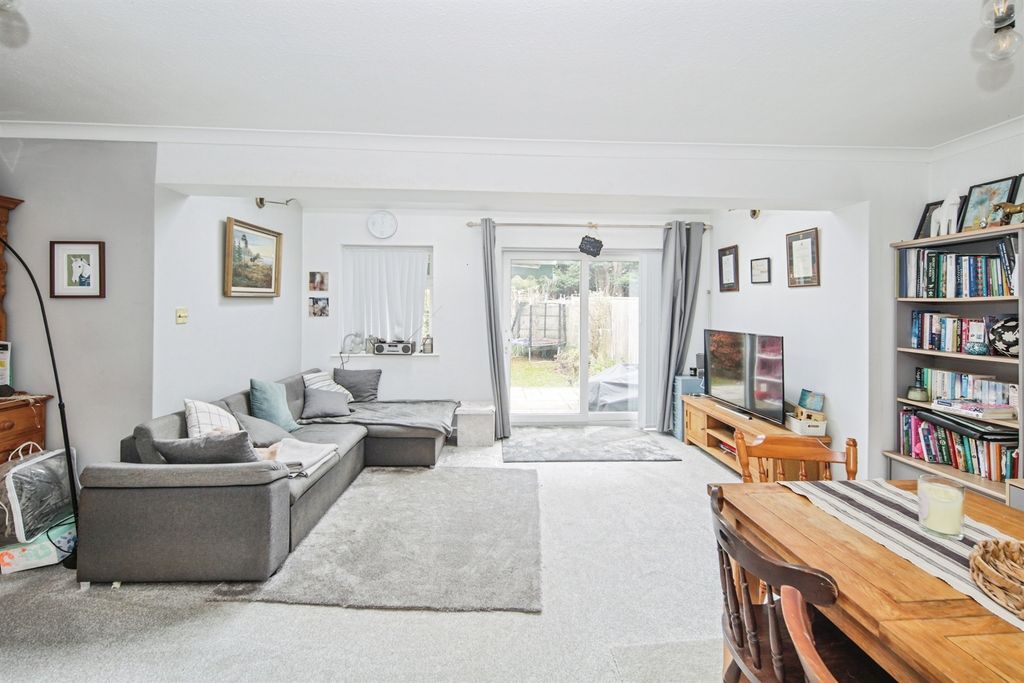 Property photo 3 of 13