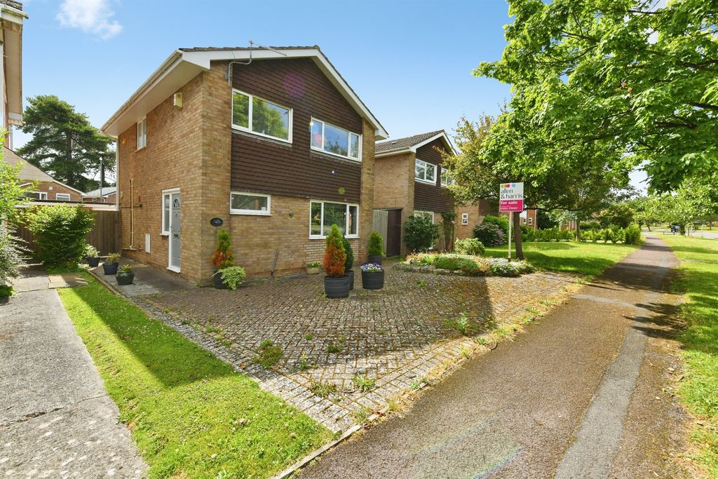 Property photo 2 of 22