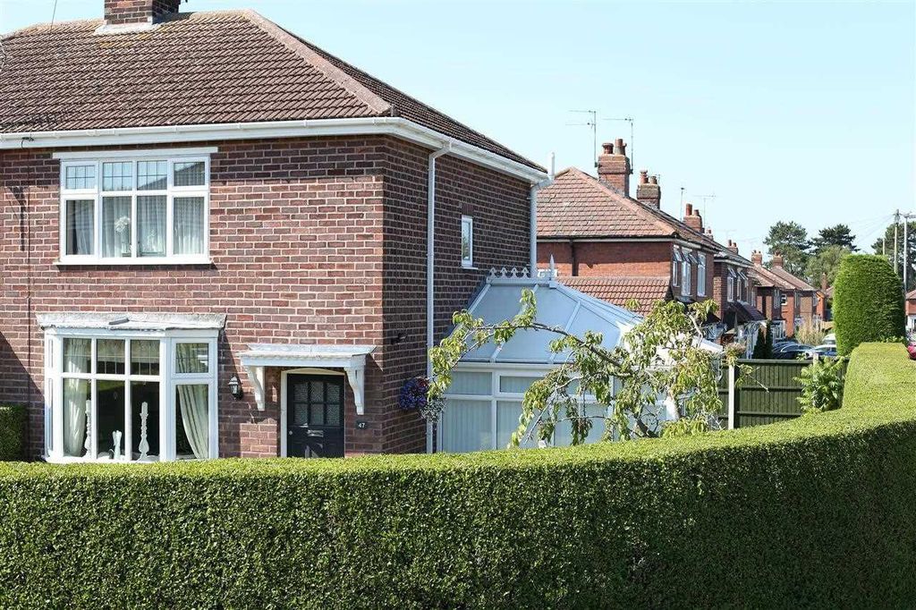 Property photo 1 of 25