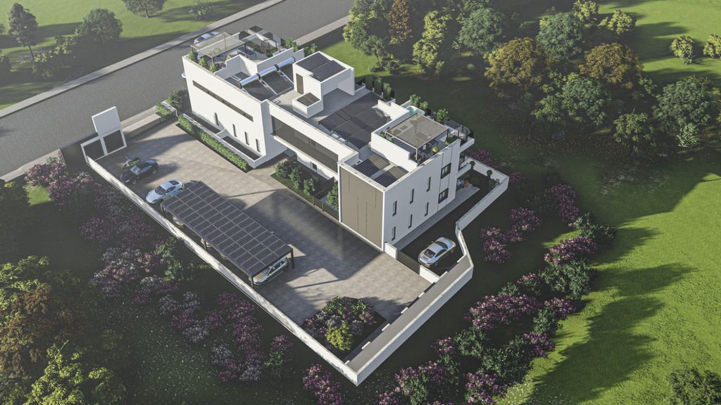 Property photo 3 of 13