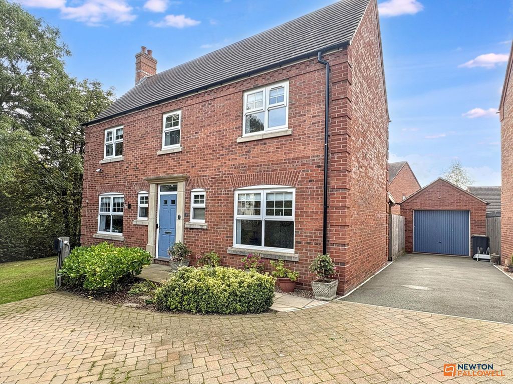 Property photo 1 of 32