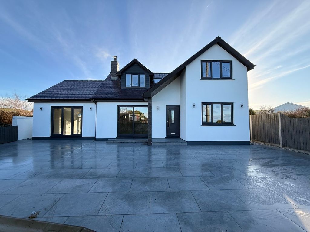 Property photo 1 of 35