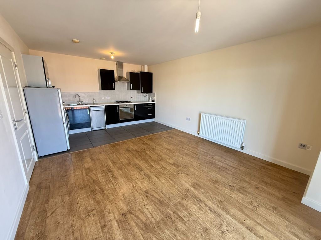 Property photo 3 of 6 4980135