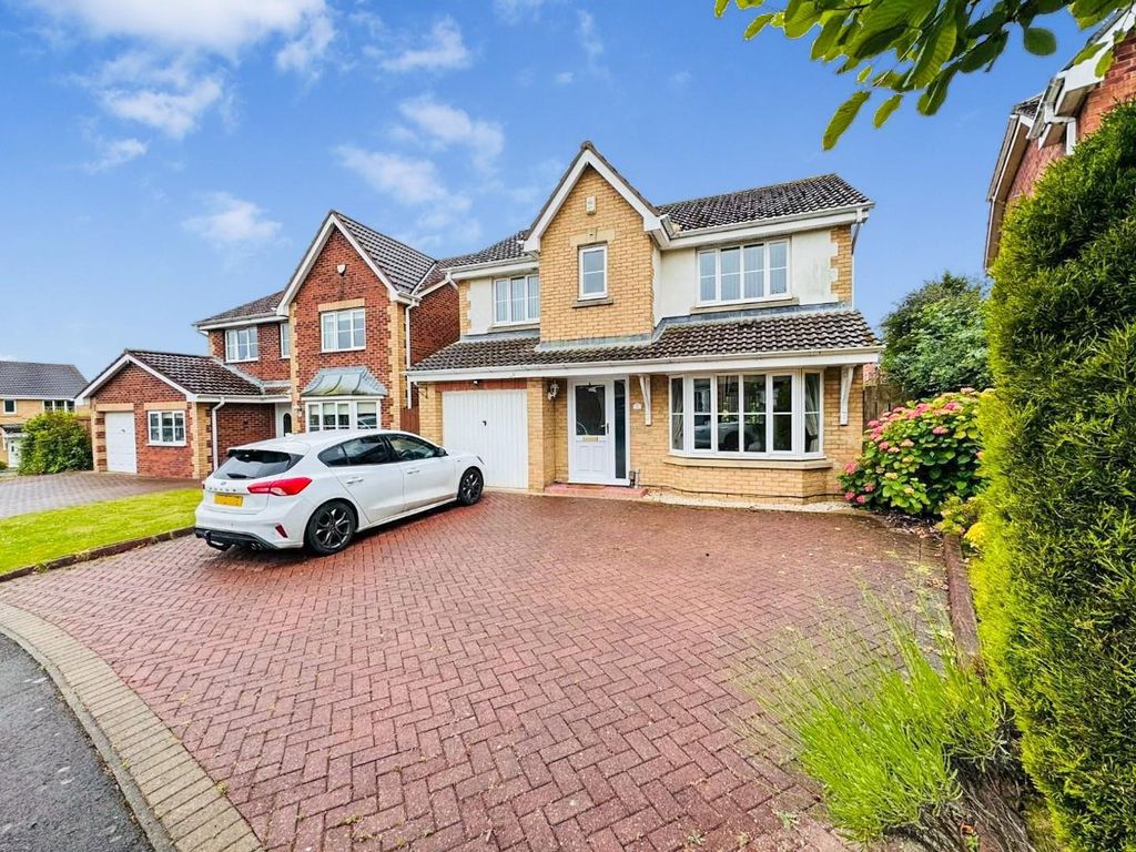 Property photo 1 of 25 Front