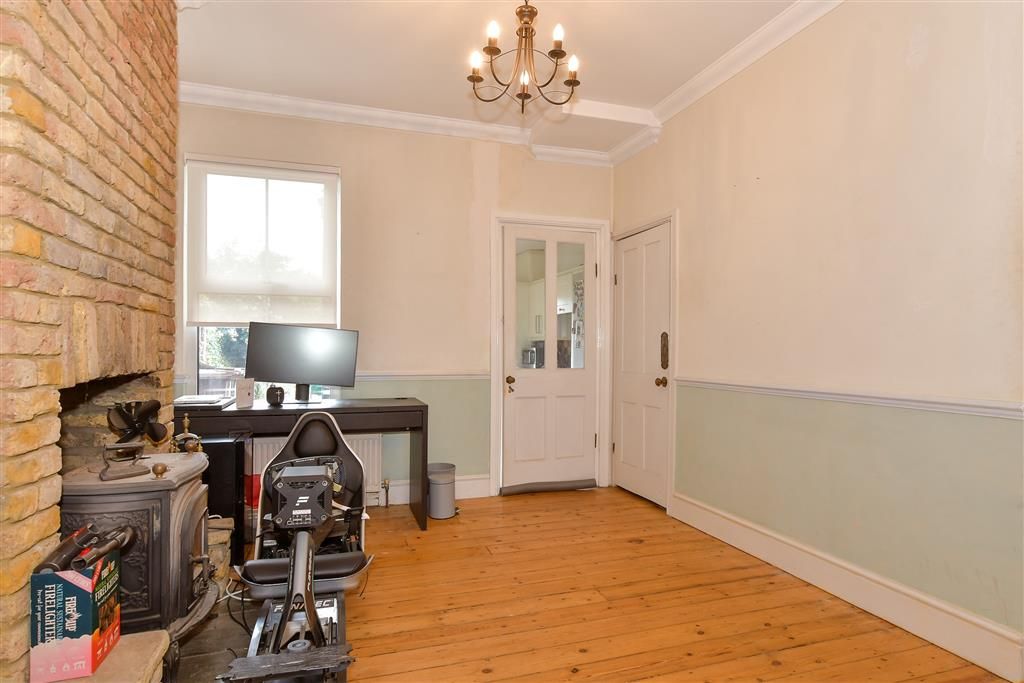 Property photo 3 of 10 Dining Area