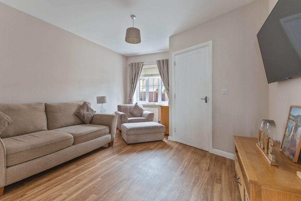 Property photo 3 of 26