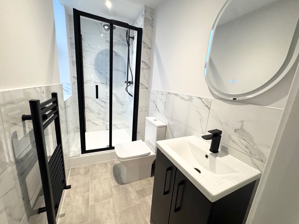 Property photo 3 of 13 Image