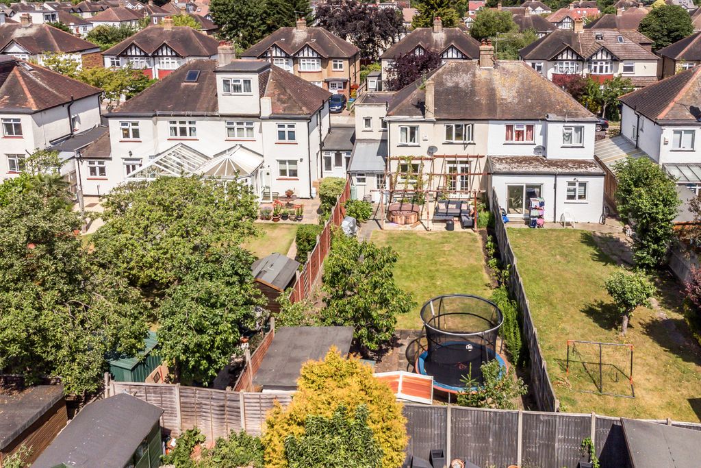 Property photo 3 of 25 Rear Garden Drone