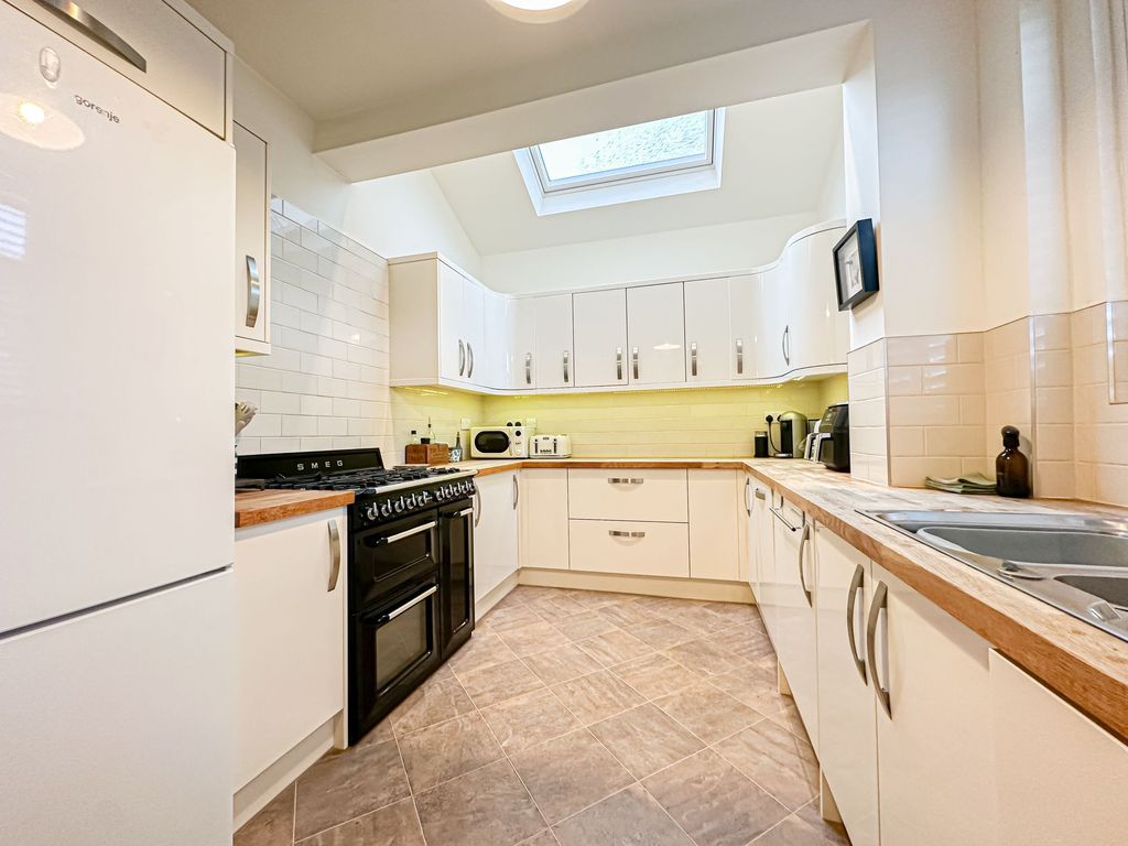 Property photo 2 of 23