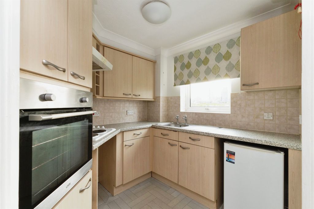 Property photo 3 of 16