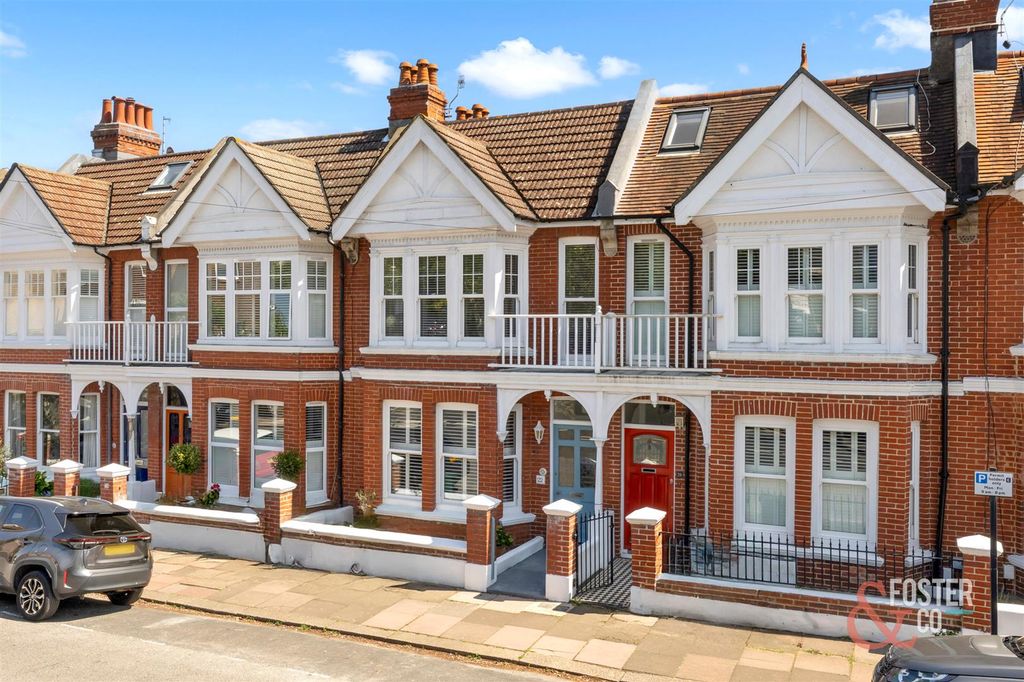 Property photo 1 of 28 Matlock Road, 22-031.Jpg