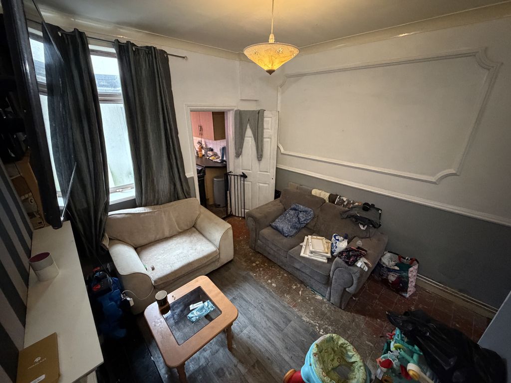 Property photo 3 of 18