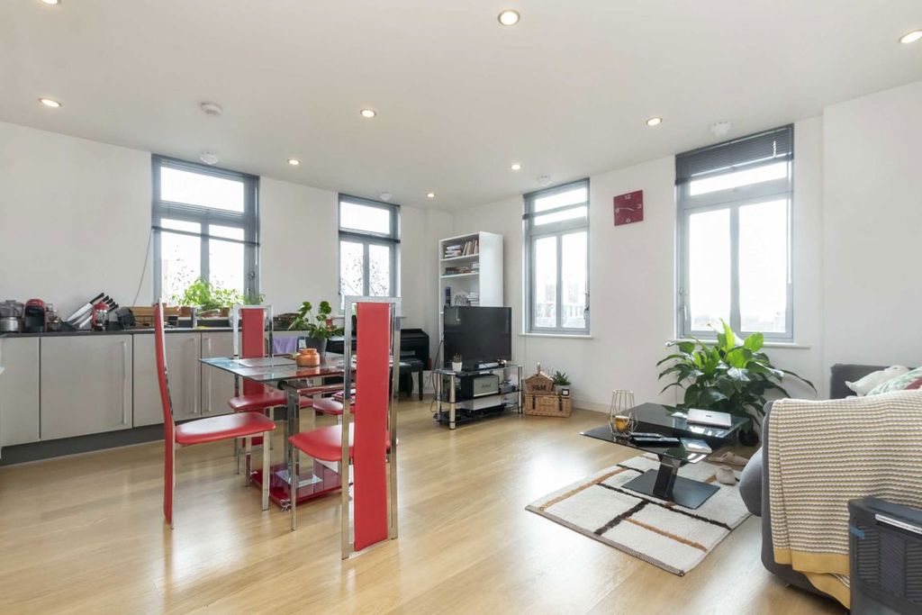 Property photo 2 of 4