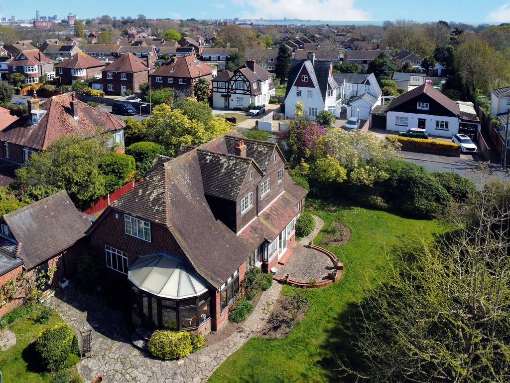 Property photo 1 of 21