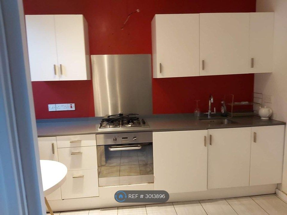 Property photo 1 of 12 Eat In Kitchen With Table And Breakfast Bar
