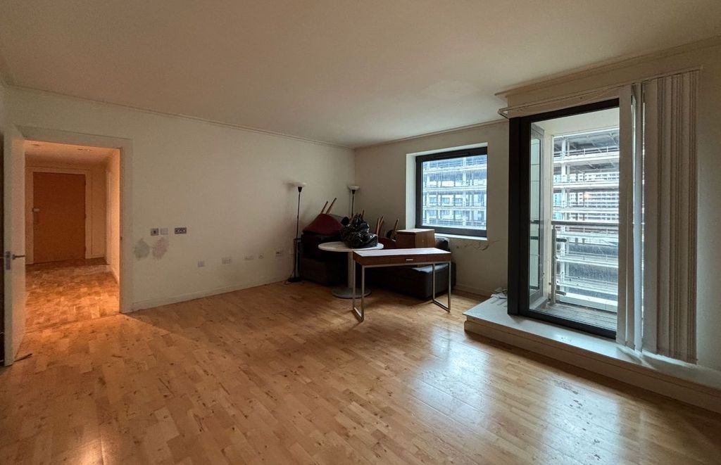 Property photo 3 of 9