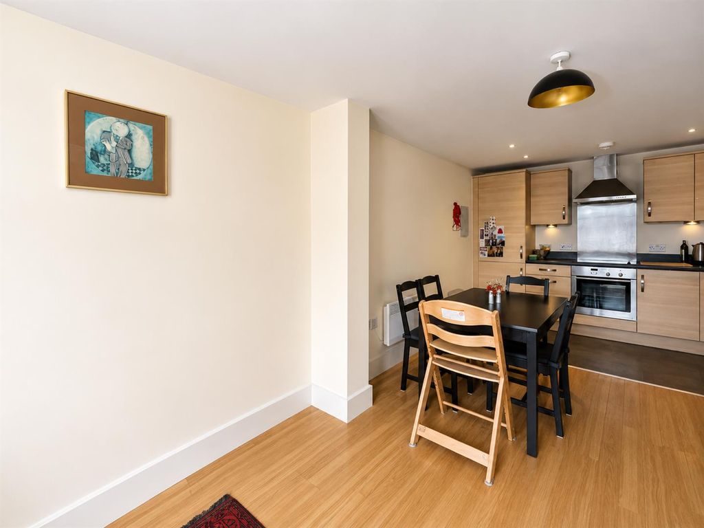 Property photo 3 of 8 75B7cc91-4871-4844-A959-72Ca1c513A2c.Png