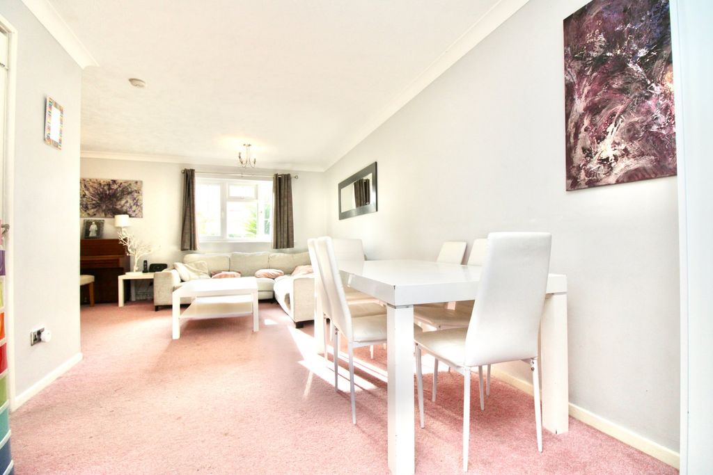 Property photo 3 of 14