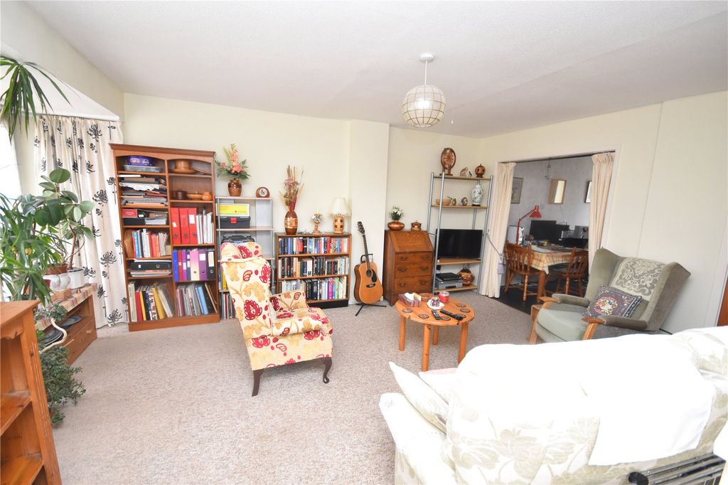 Property photo 2 of 14 Living Room