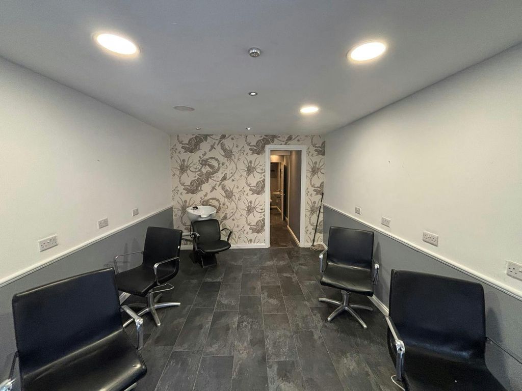 Property photo 2 of 4 96 Old Dumbarton Road