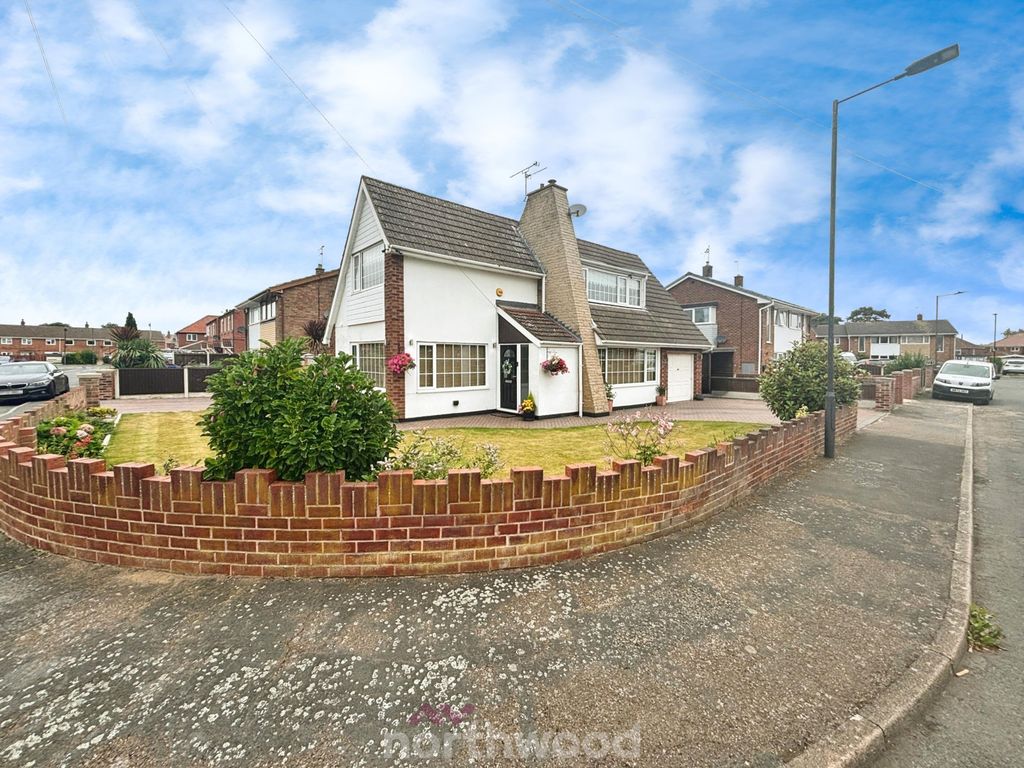 Property photo 1 of 28