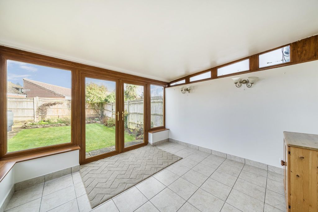 Property photo 3 of 20 Garden Room