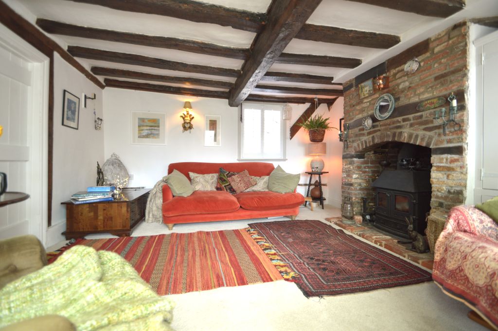 Property photo 2 of 27